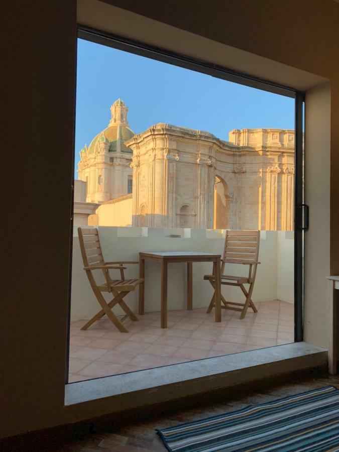 Appartement Central Cathedral Penthouse à Trapani Extérieur photo
